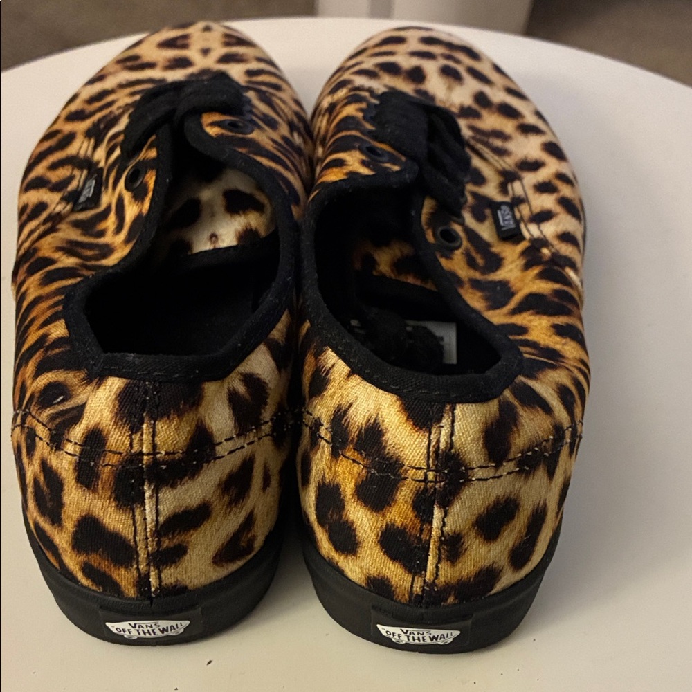 Vans Leopard-Pattern Shoes - Picture 3 of 6